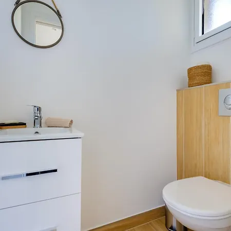 La Grande Bleue, Magnifique T2 Climatise, Proche De La