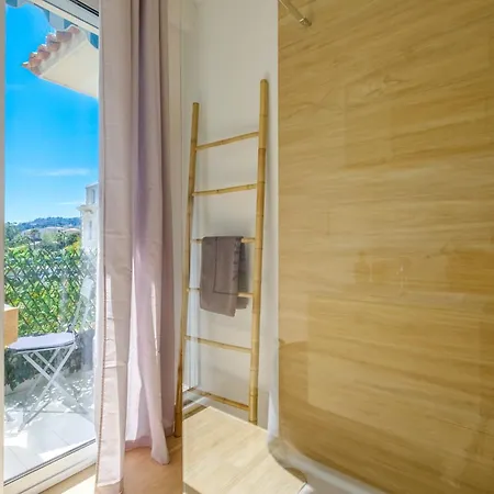 La Grande Bleue, Magnifique T2 Climatise, Proche De La Menton