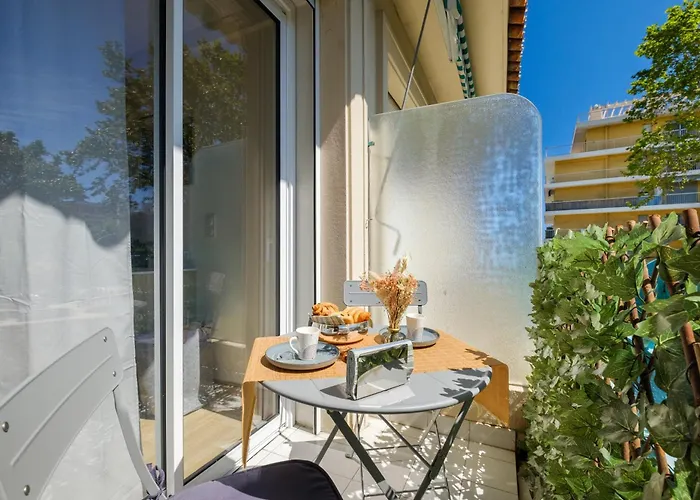 La Grande Bleue, Magnifique T2 Climatisé, Proche De La *