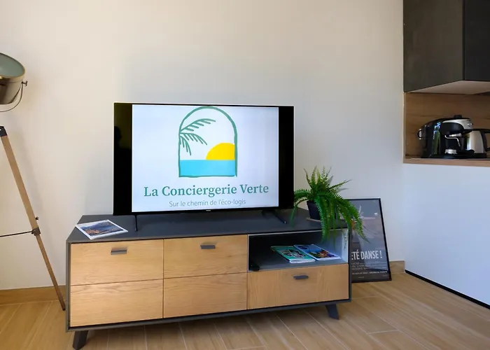 La Grande Bleue, Magnifique T2 Climatise, Proche De La Menton